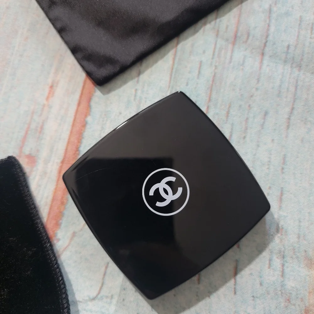 Flash Sale🎉 Limited Chanel duo mirror